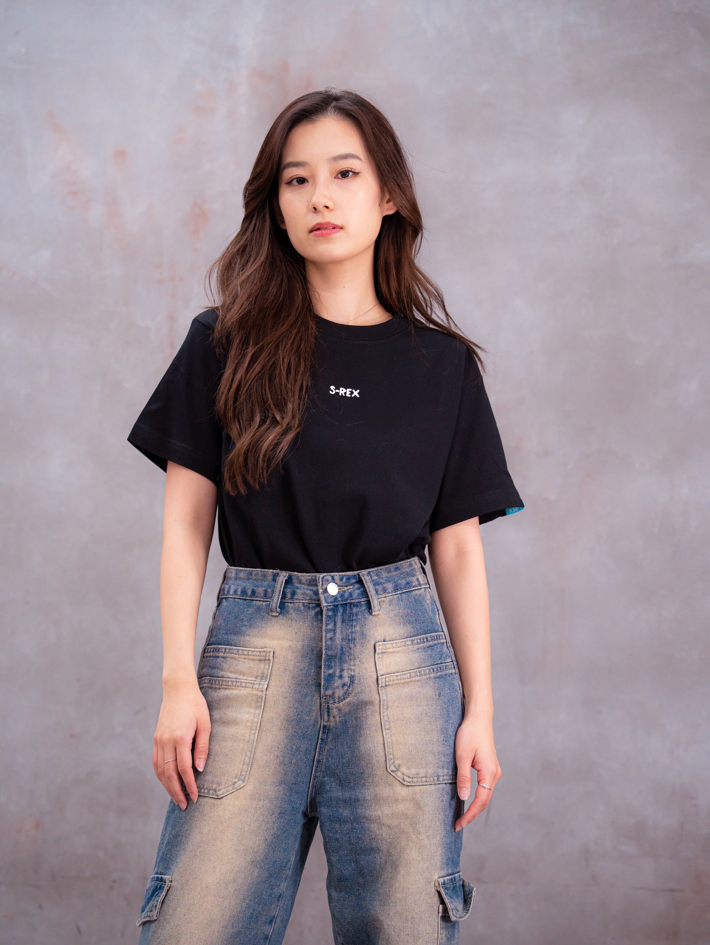 ワンポイントロゴTシャツ